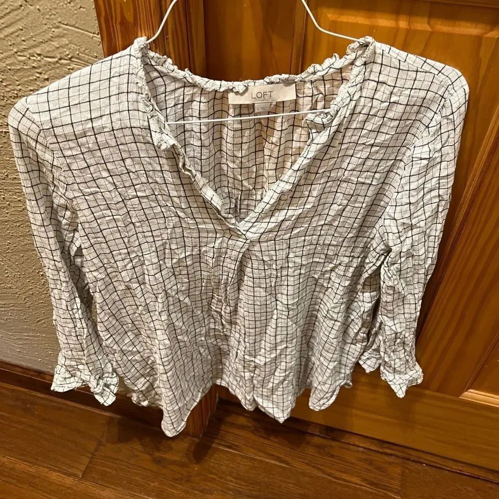 Loft v neck checked top size large